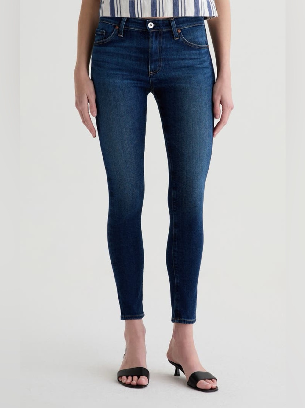 AG the Farrah Skinny Ankle jeans Dark Wash Size 29